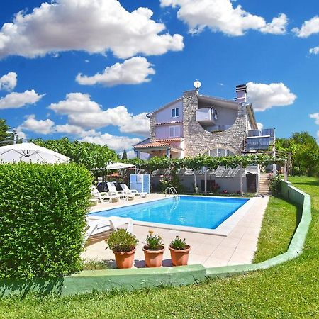 Double Room With Pool 2261 Medulin Exterior photo