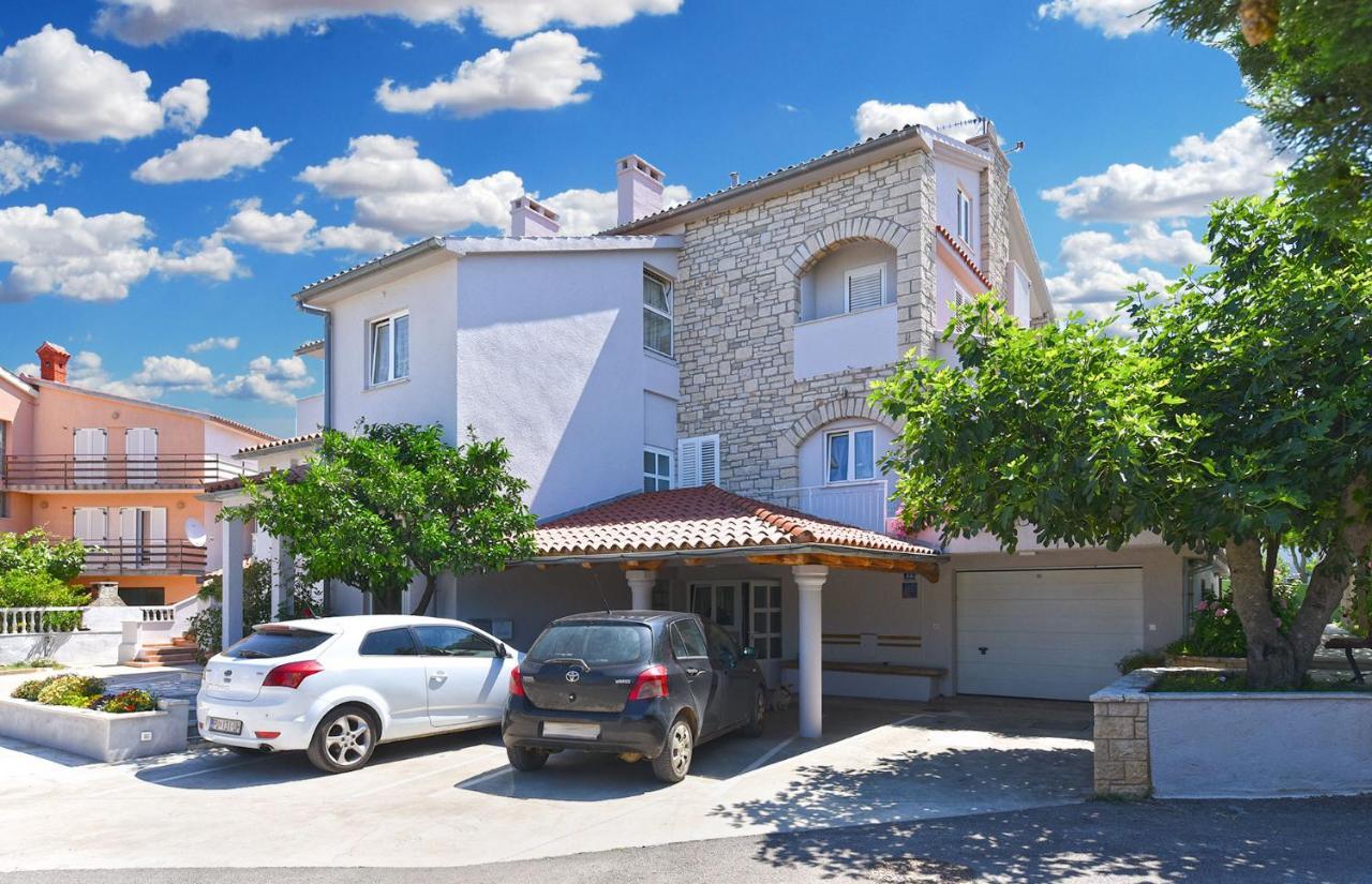 Double Room With Pool 2261 Medulin Exterior photo