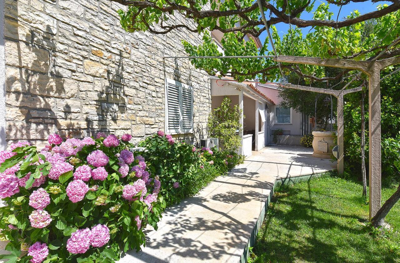 Double Room With Pool 2261 Medulin Exterior photo