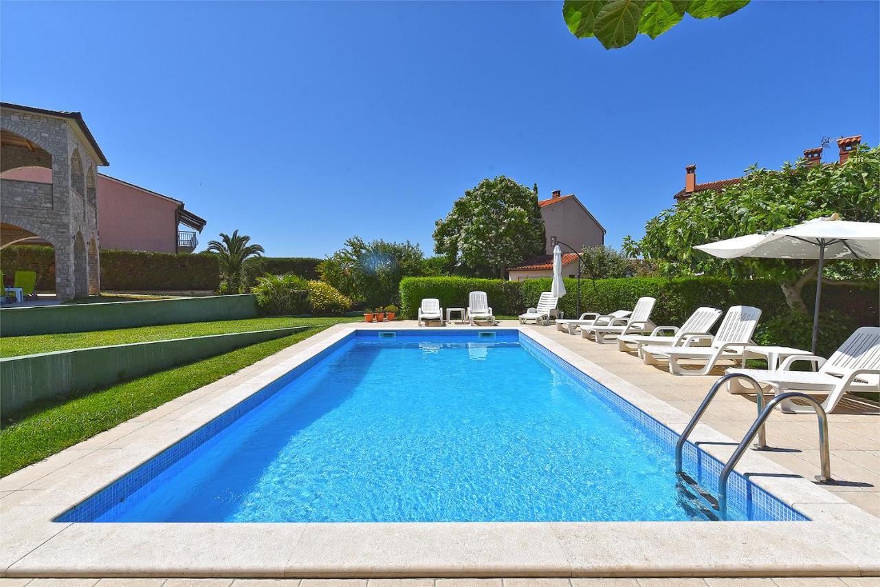 Double Room With Pool 2261 Medulin Exterior photo
